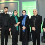 عکس گروهی از تیم اجرایی شرکت فرآورده بافت ایرانیان در کنار مدیرعامل، به‌عنوان یادبودی از حضور موفق در کنگره.